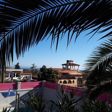 Helles Doppelzimmer Mit Bad, Terrasse Und Pool, Seperater Eingang, Liznjan, Istrien المظهر الخارجي الصورة