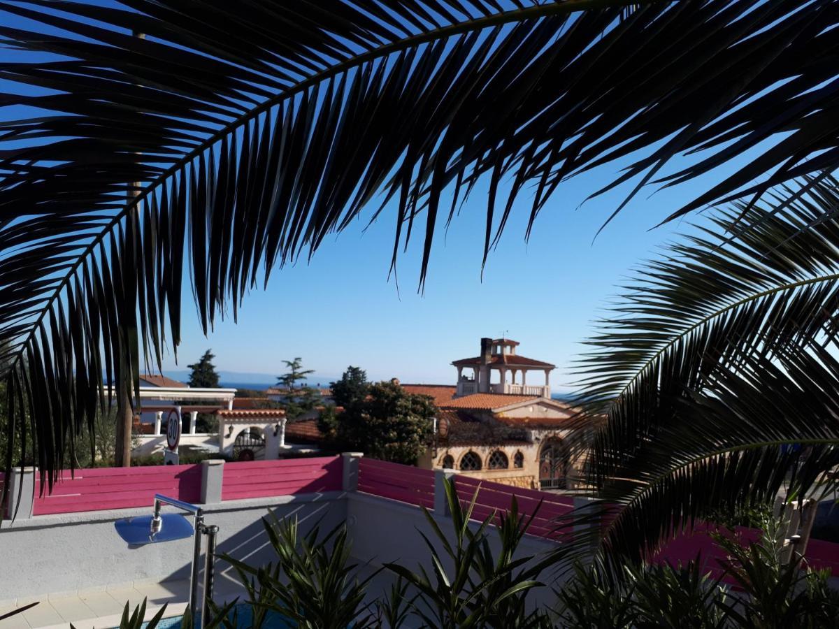 Helles Doppelzimmer Mit Bad, Terrasse Und Pool, Seperater Eingang, Liznjan, Istrien المظهر الخارجي الصورة